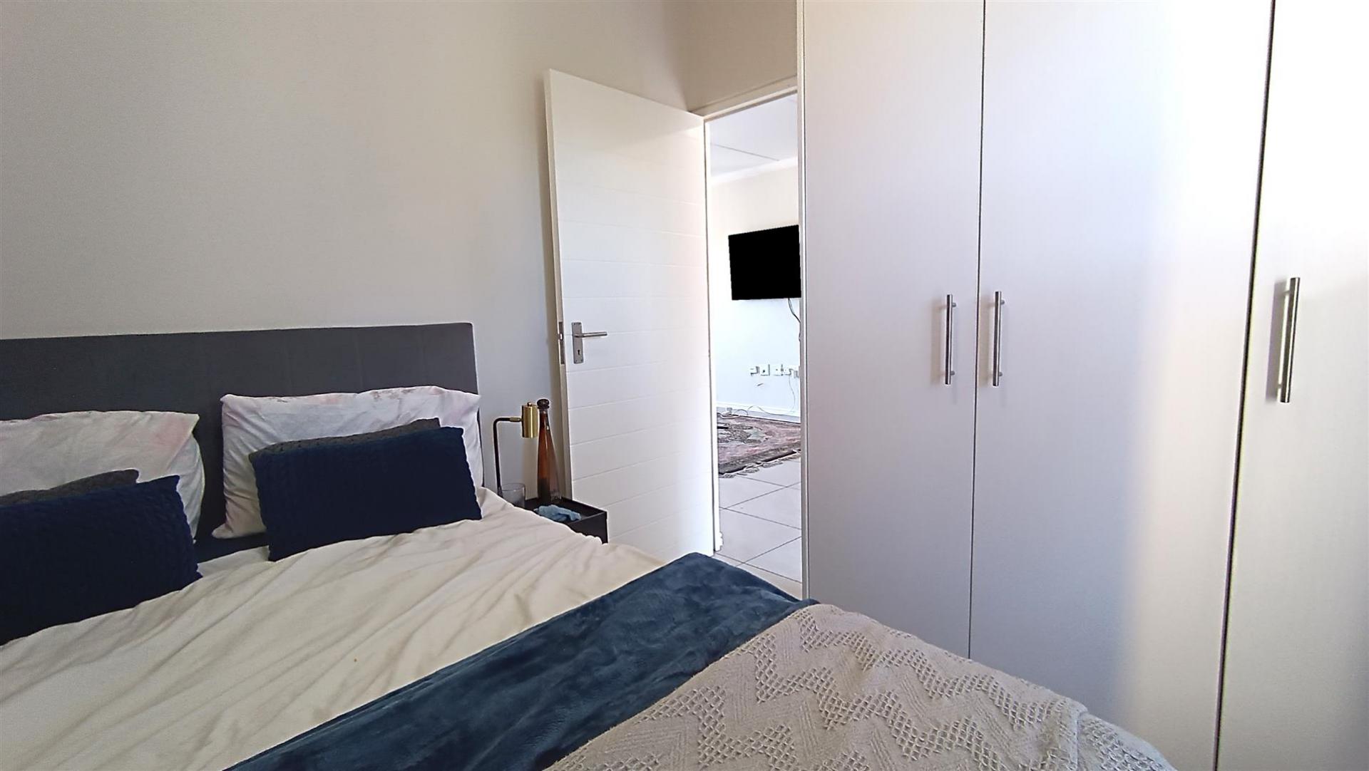 Bed Room 2 - 8 square meters of property in Table View