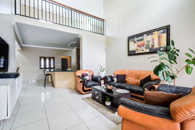 4 Bedroom House for Sale For Sale in Olympus - MR635281