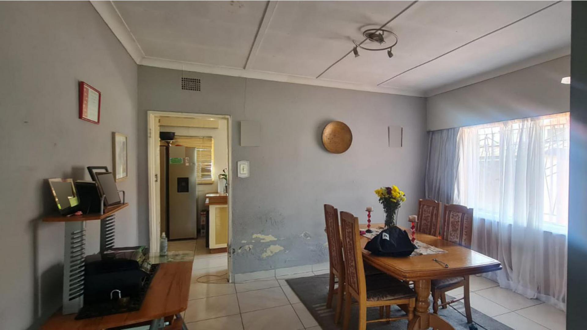 Dining Room of property in Klippoortje