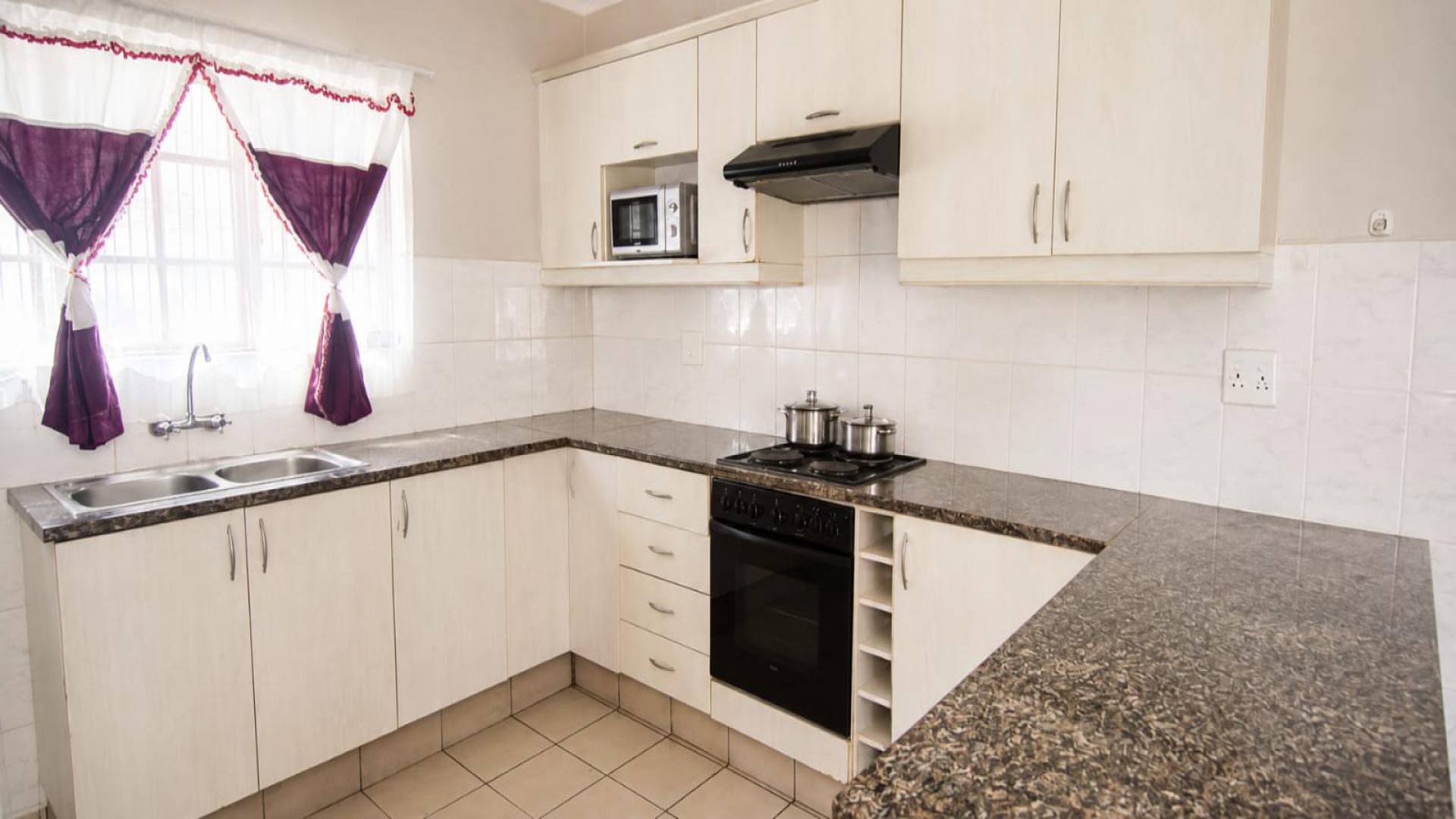 Kitchen - 14 square meters of property in Margate