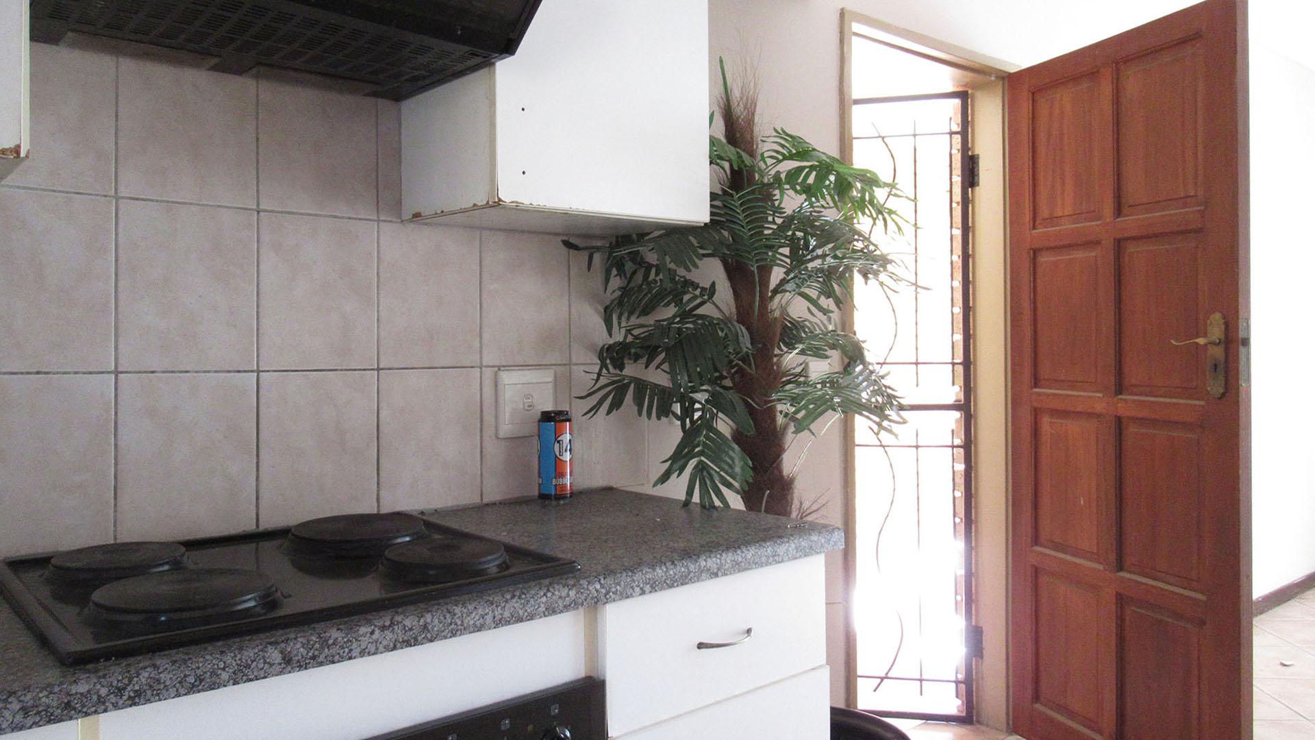 Lounges - 18 square meters of property in Randfontein