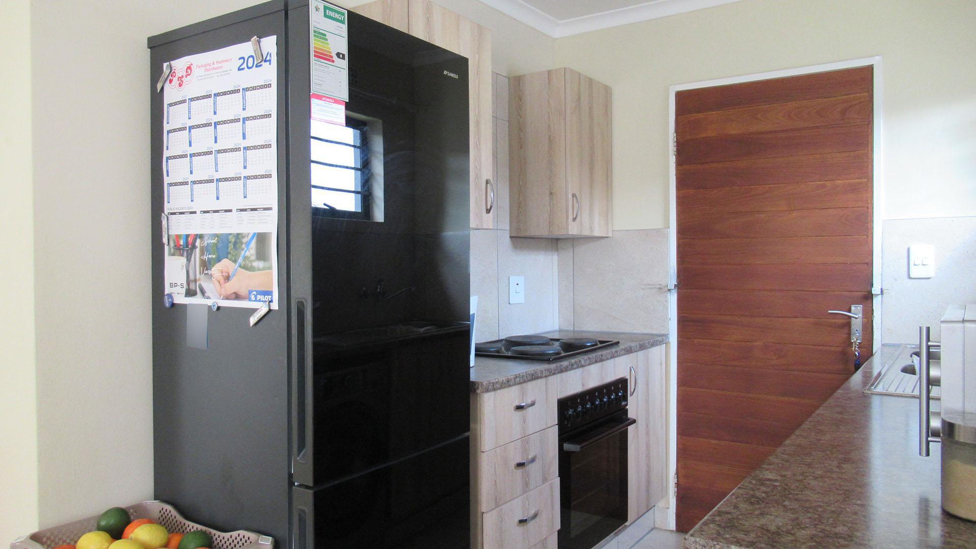 Kitchen - 6 square meters of property in Mindalore