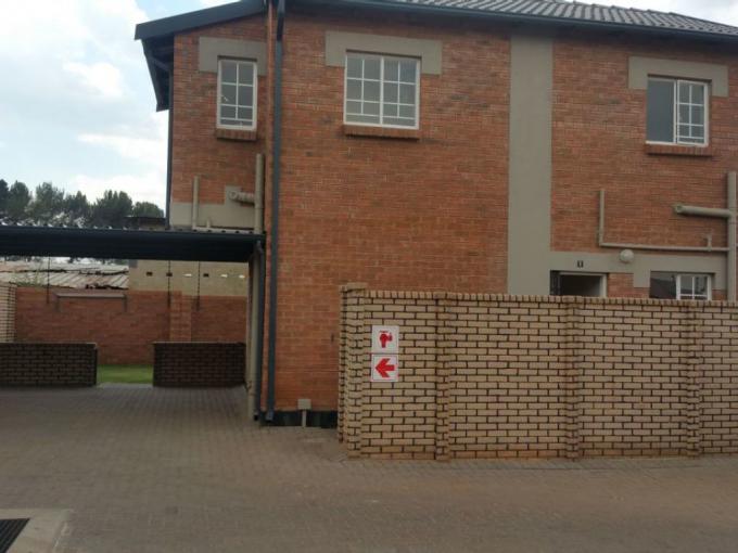 2 Bedroom Duplex for Sale For Sale in Raslouw - MR635559
