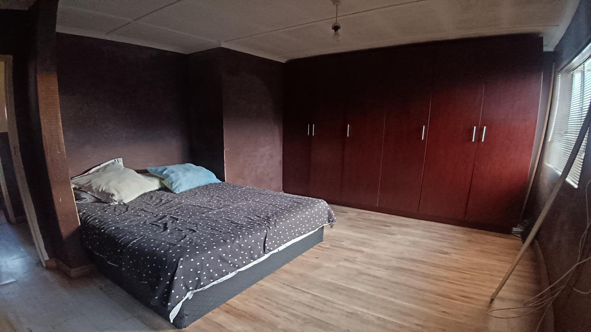 Bed Room 2 of property in Mitchells Plain