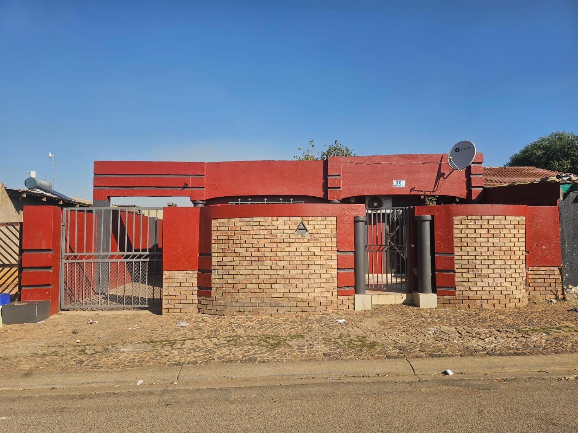  of property in Eldorado Park AH