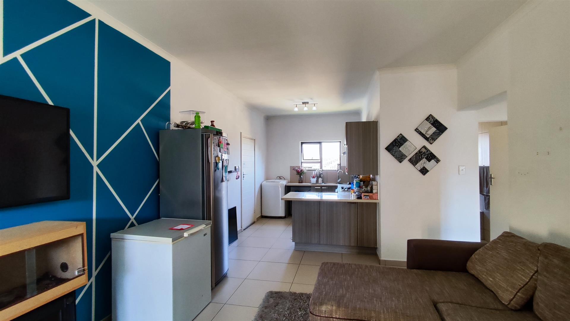 Lounges - 20 square meters of property in Lilianton