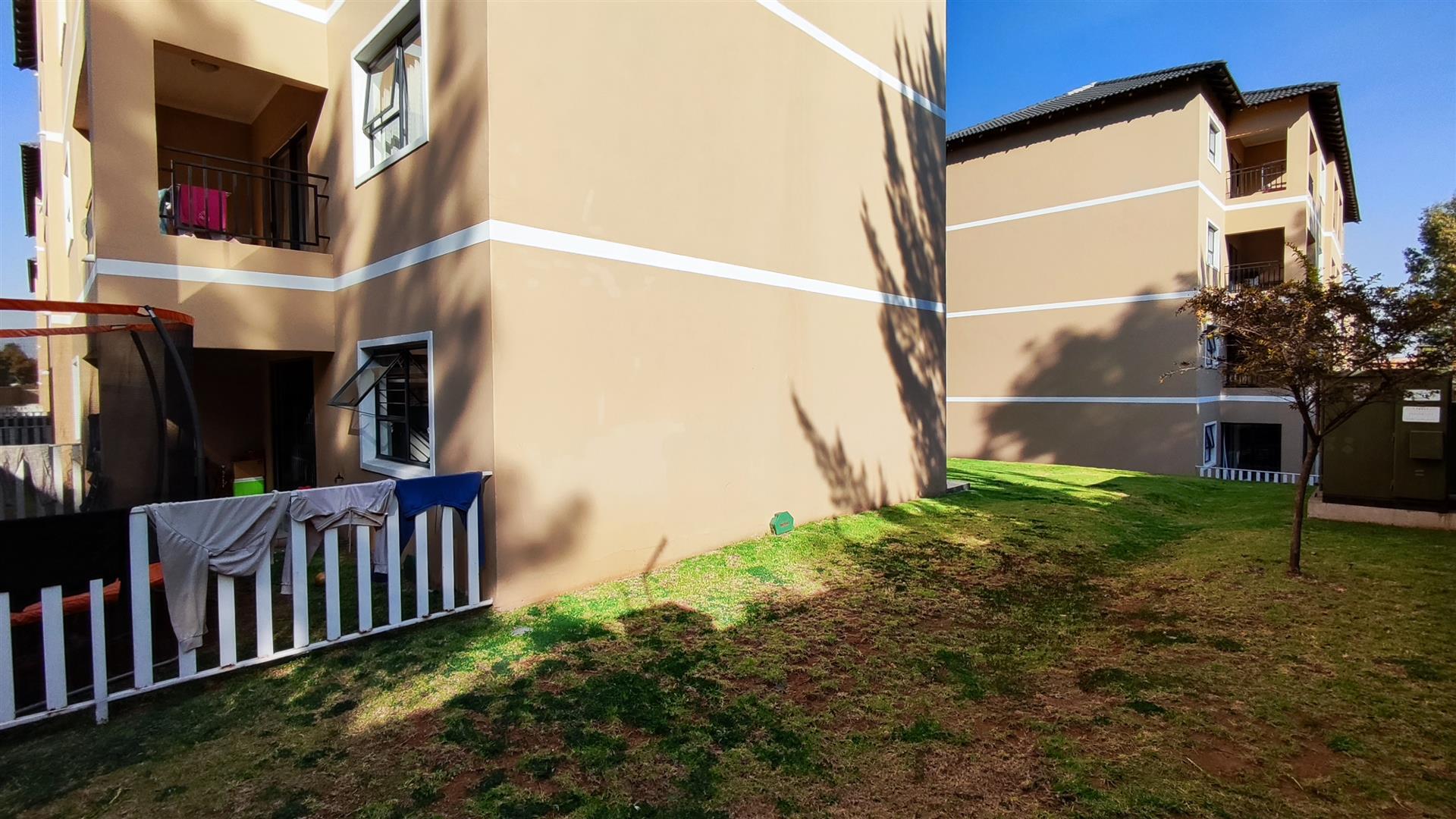 Backyard of property in Lilianton