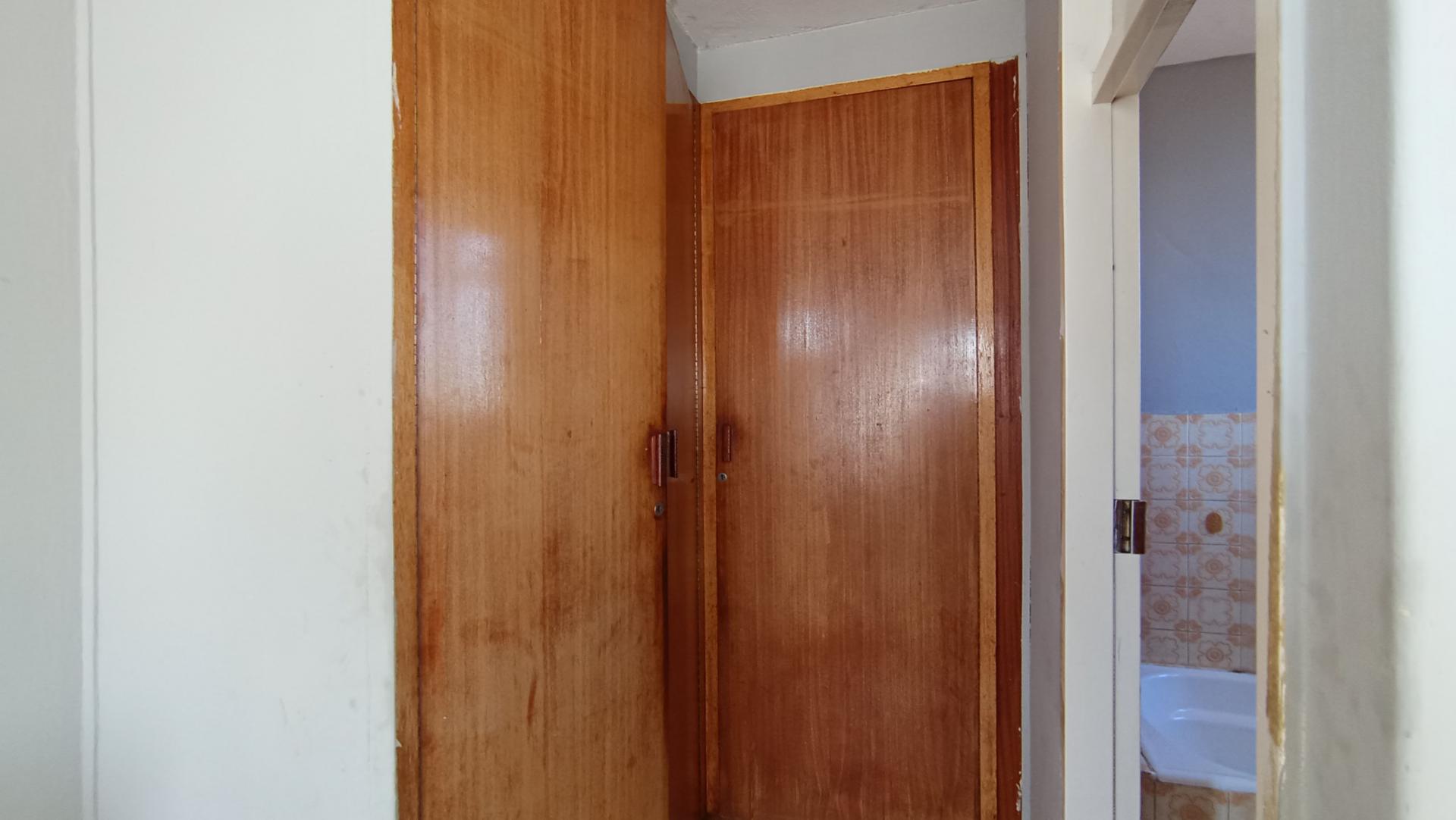 Main Bedroom - 16 square meters of property in Sunnyside