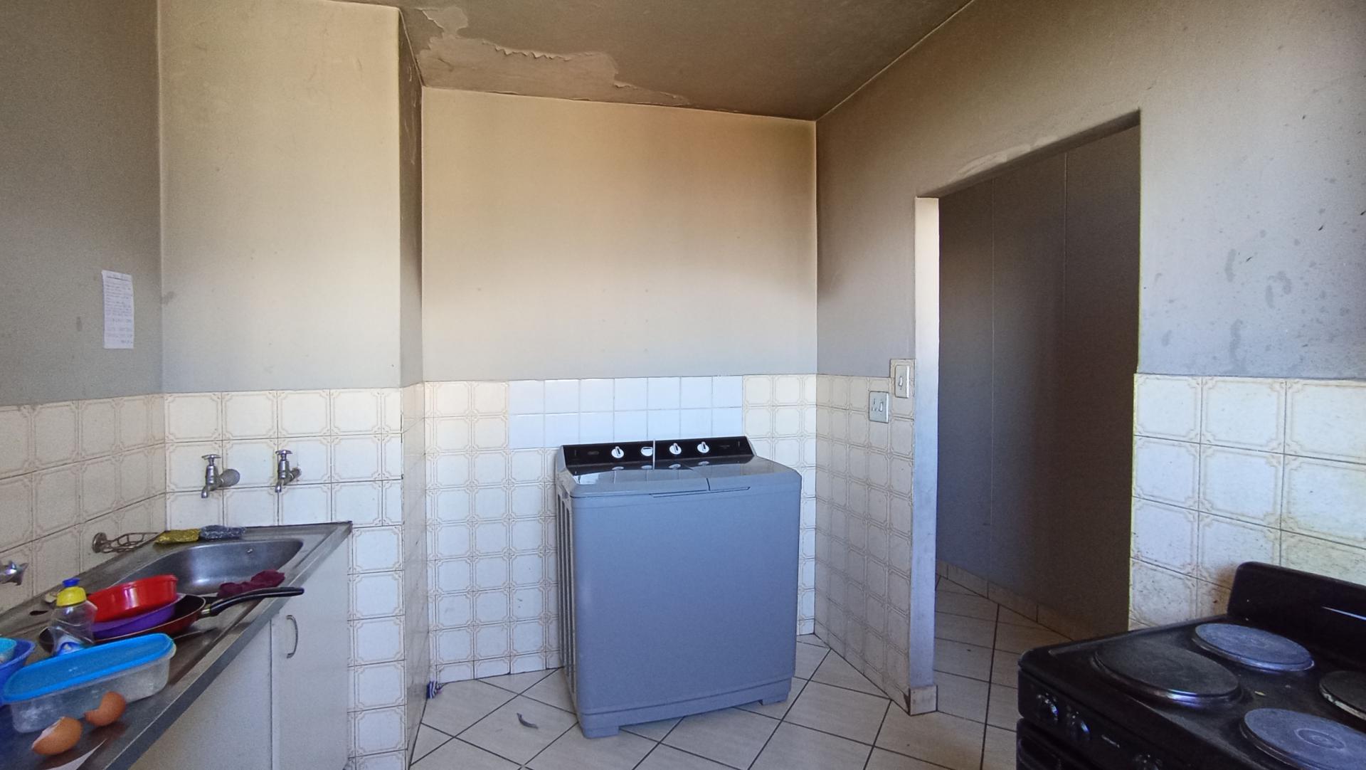 Kitchen - 9 square meters of property in Sunnyside