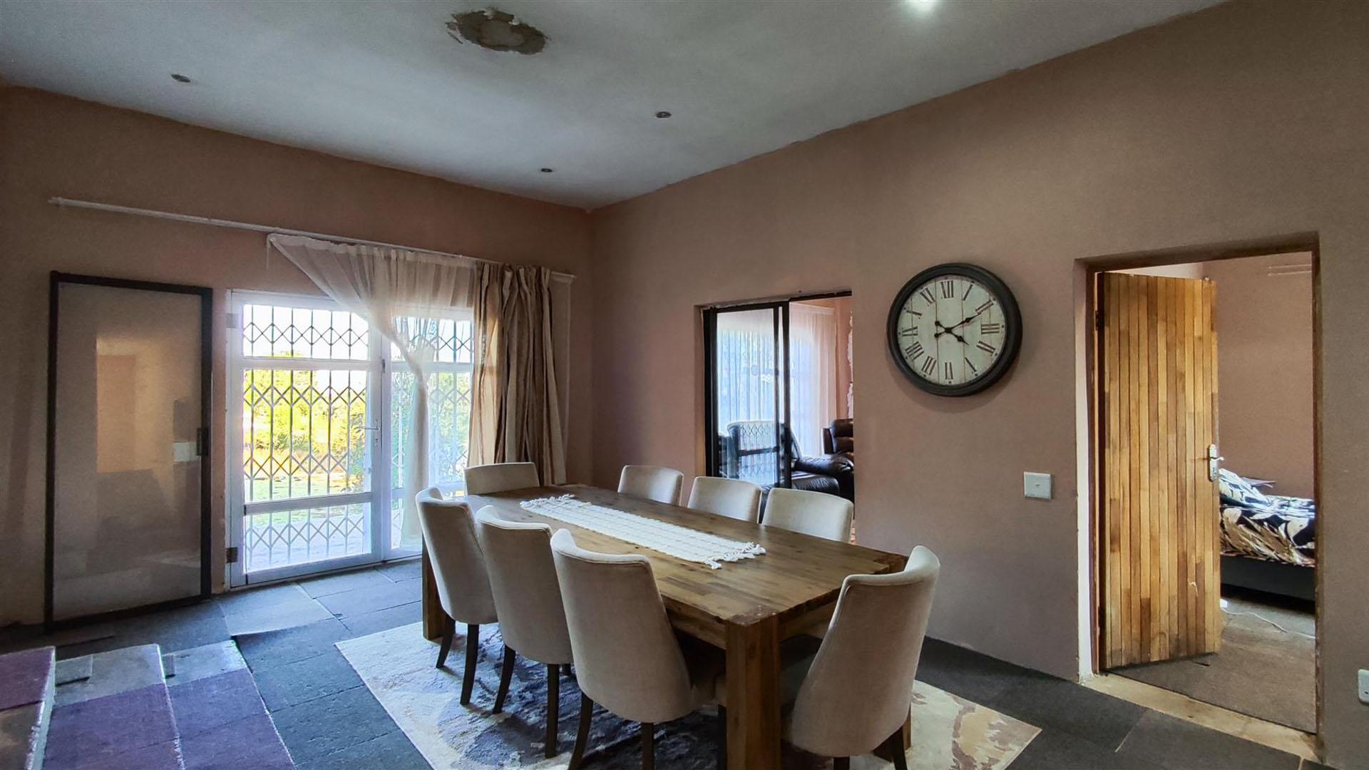 Dining Room - 27 square meters of property in Ohenimuri