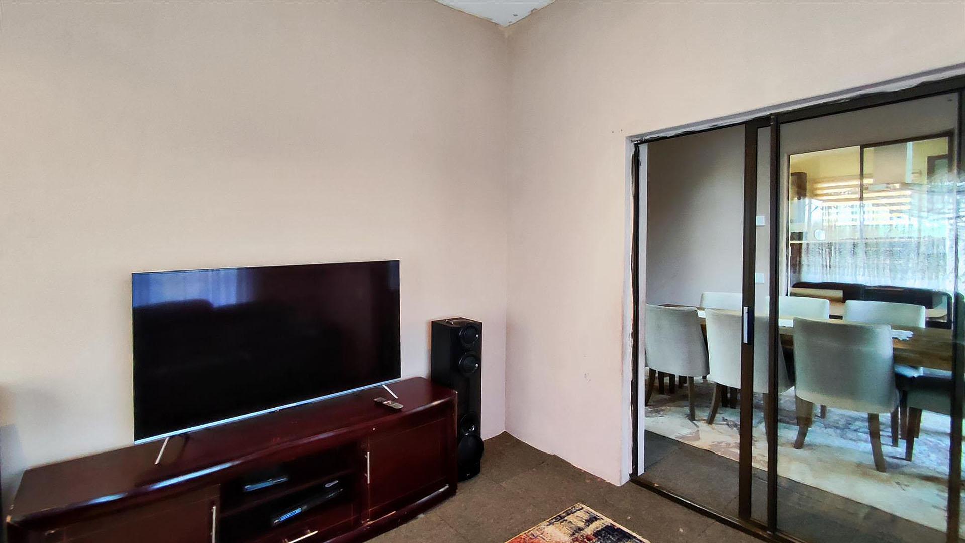 TV Room - 17 square meters of property in Ohenimuri