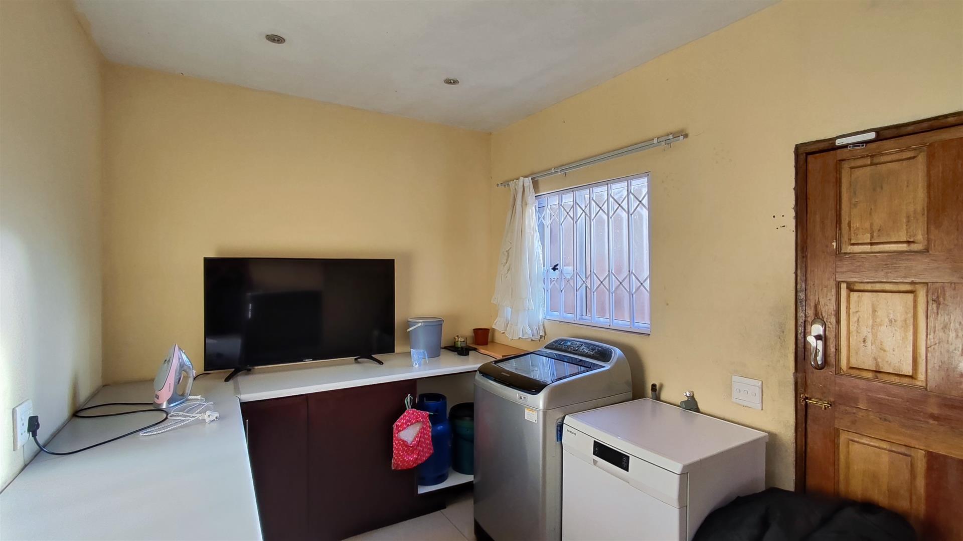 Extra Rooms - 11 square meters of property in Ohenimuri