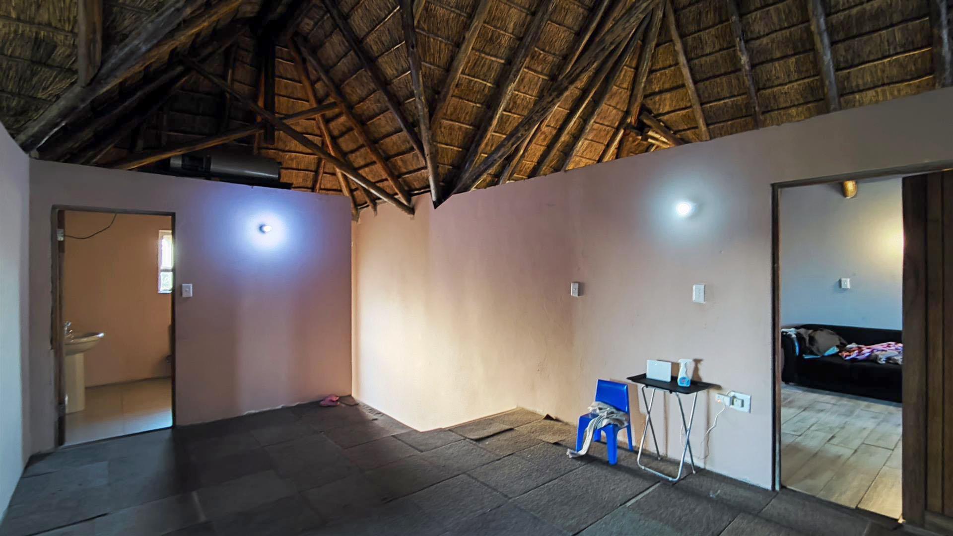 Lounges - 52 square meters of property in Ohenimuri