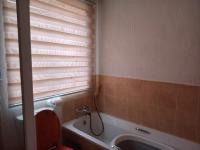 Bathroom 1 - 5 square meters of property in Klippoortje