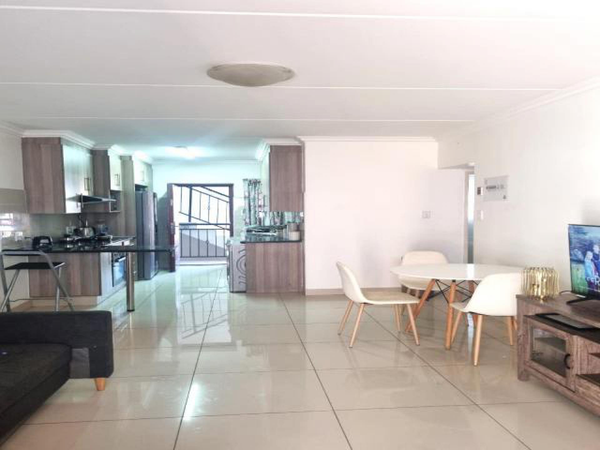 Lounges of property in Fairleads