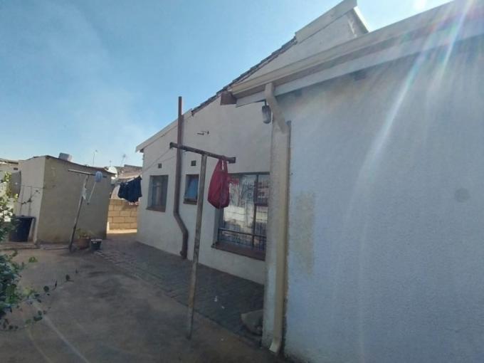 Houses For Sale in Thokoza MyRoof.co.za