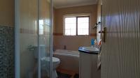 Bathroom 1 - 6 square meters of property in Sagewood