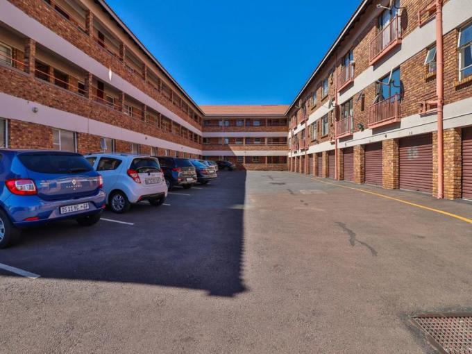 2 Bedroom Apartment for Sale For Sale in Croydon - MR636482