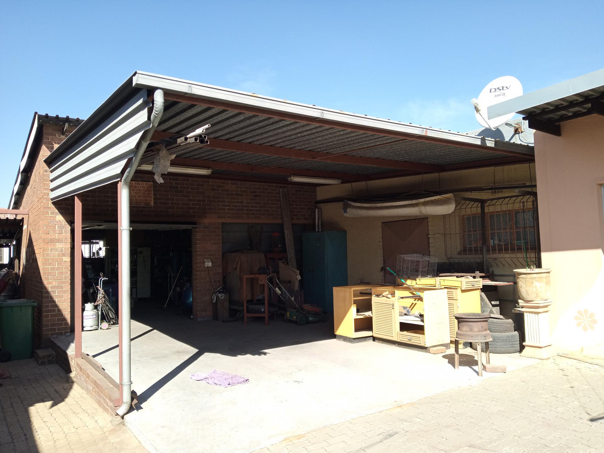  of property in Elandsfontein Rail