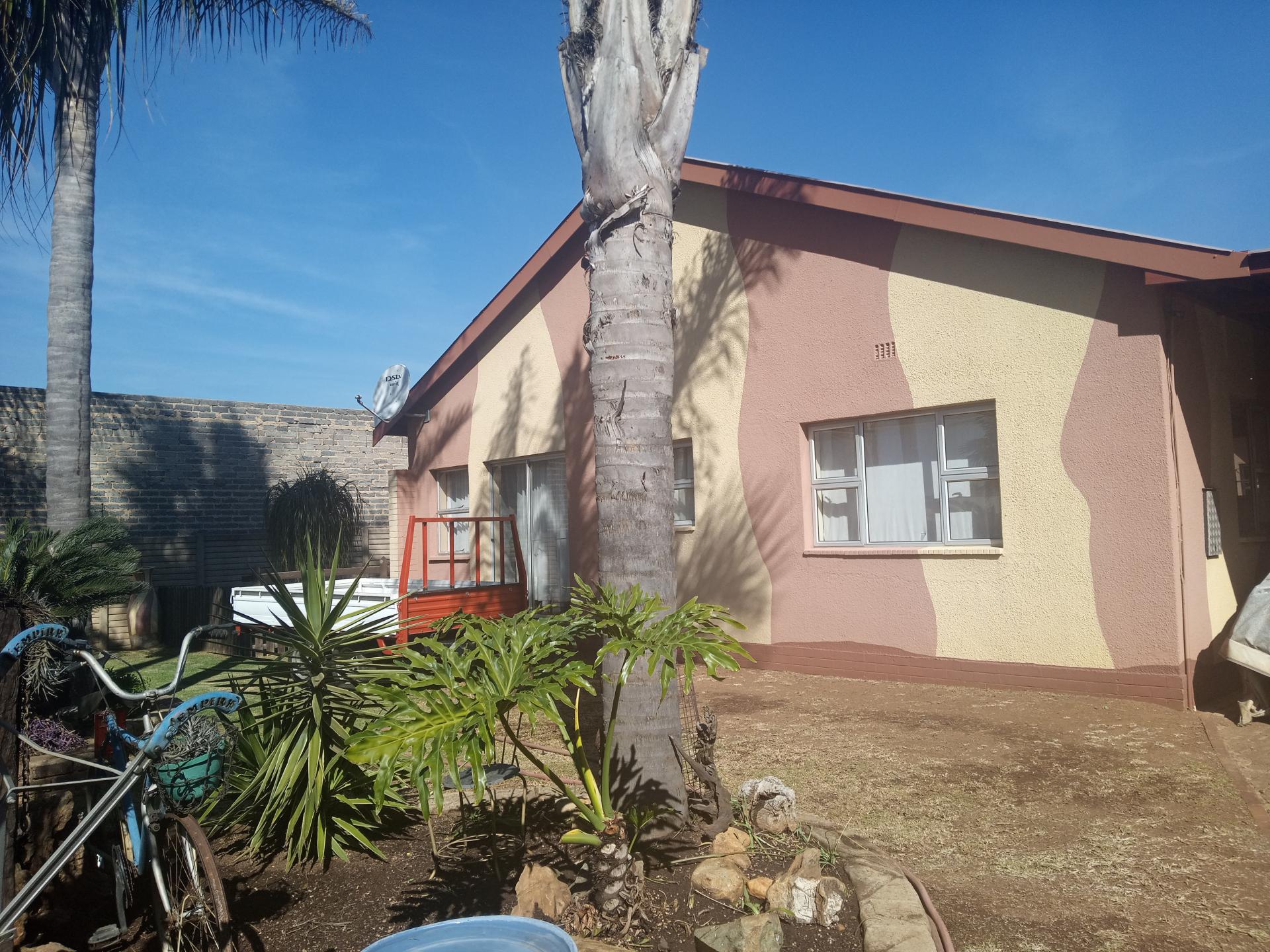  of property in Elandsfontein Rail