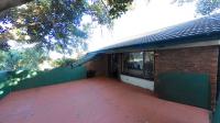 Balcony - 38 square meters of property in Amanzimtoti 