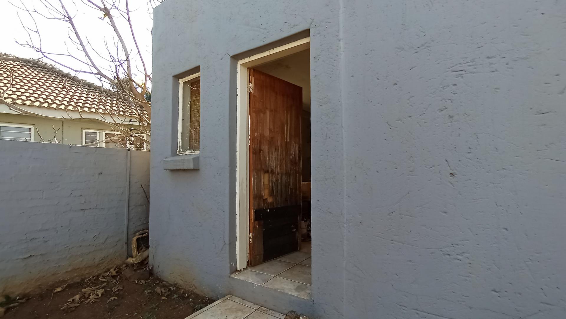 Staff Room - 13 square meters of property in Faerie Glen