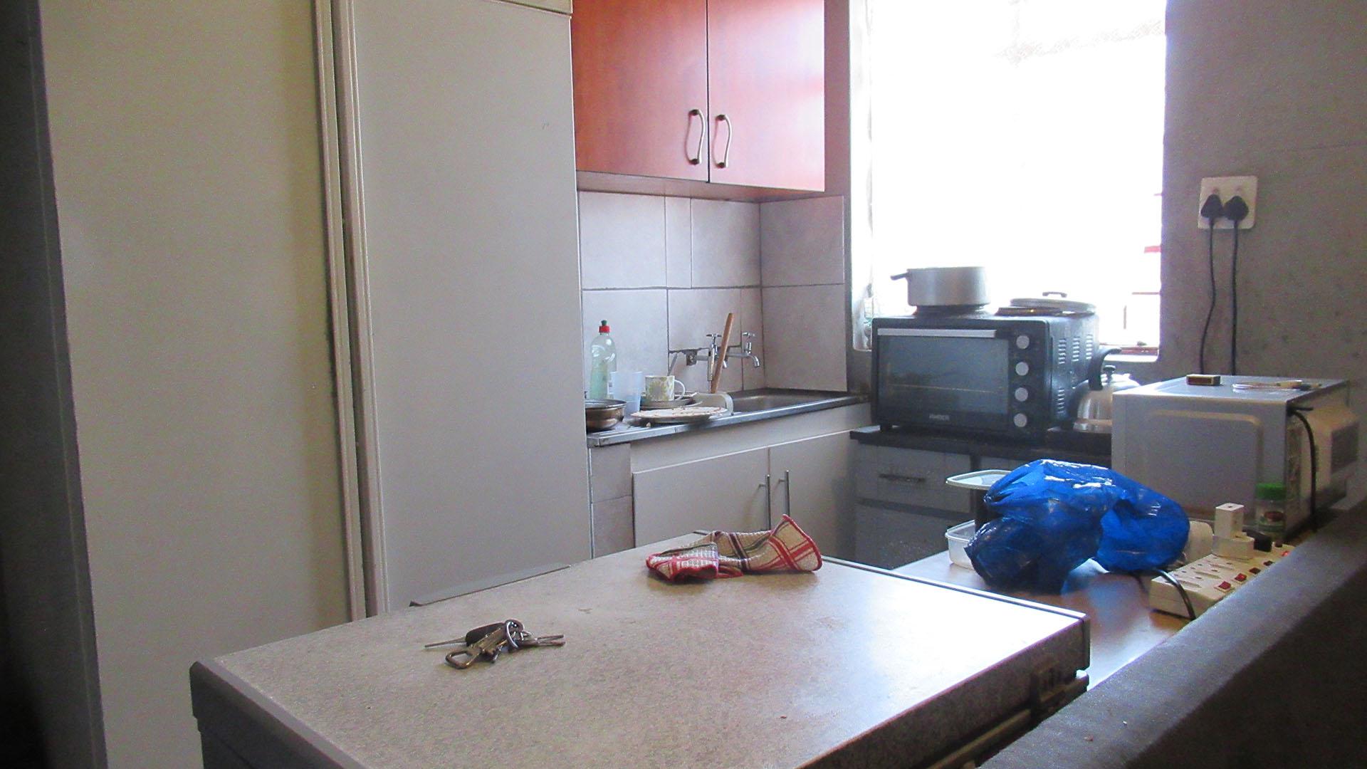 Kitchen - 20 square meters of property in South Hills