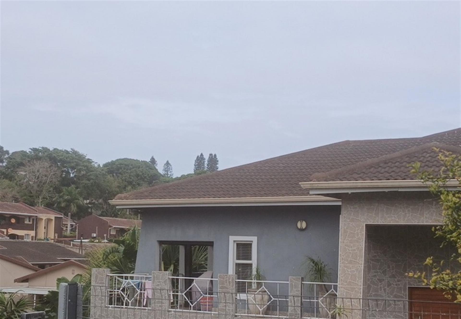 Front View of property in Westbrook
