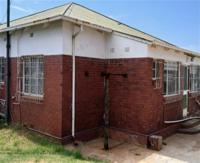 Front View of property in Primrose