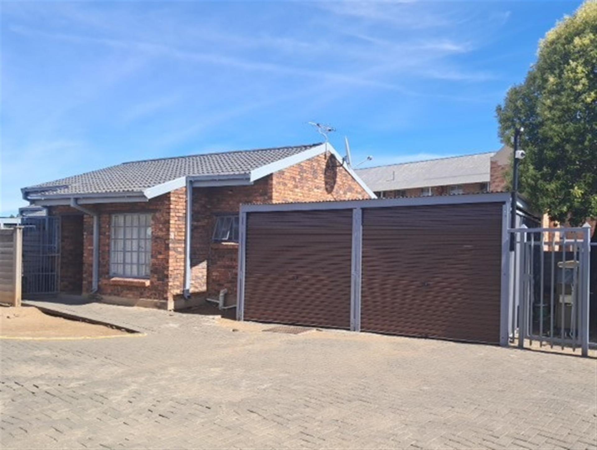 Front View of property in Willows