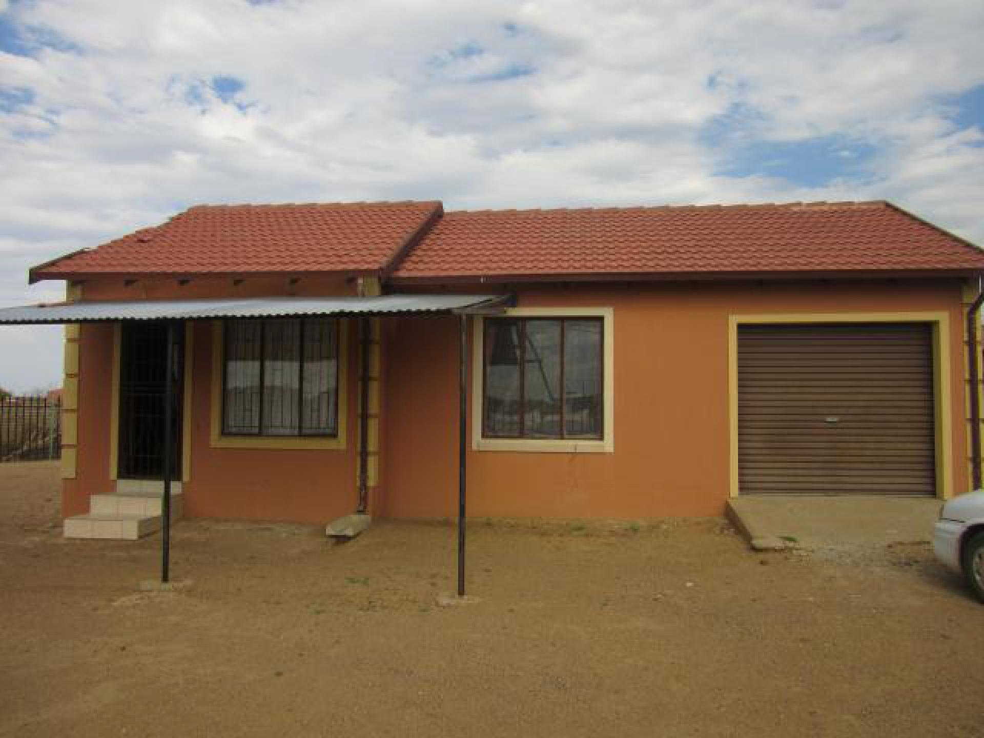 Front View of property in Vryburg
