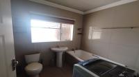 Bathroom 1 of property in Vereeniging