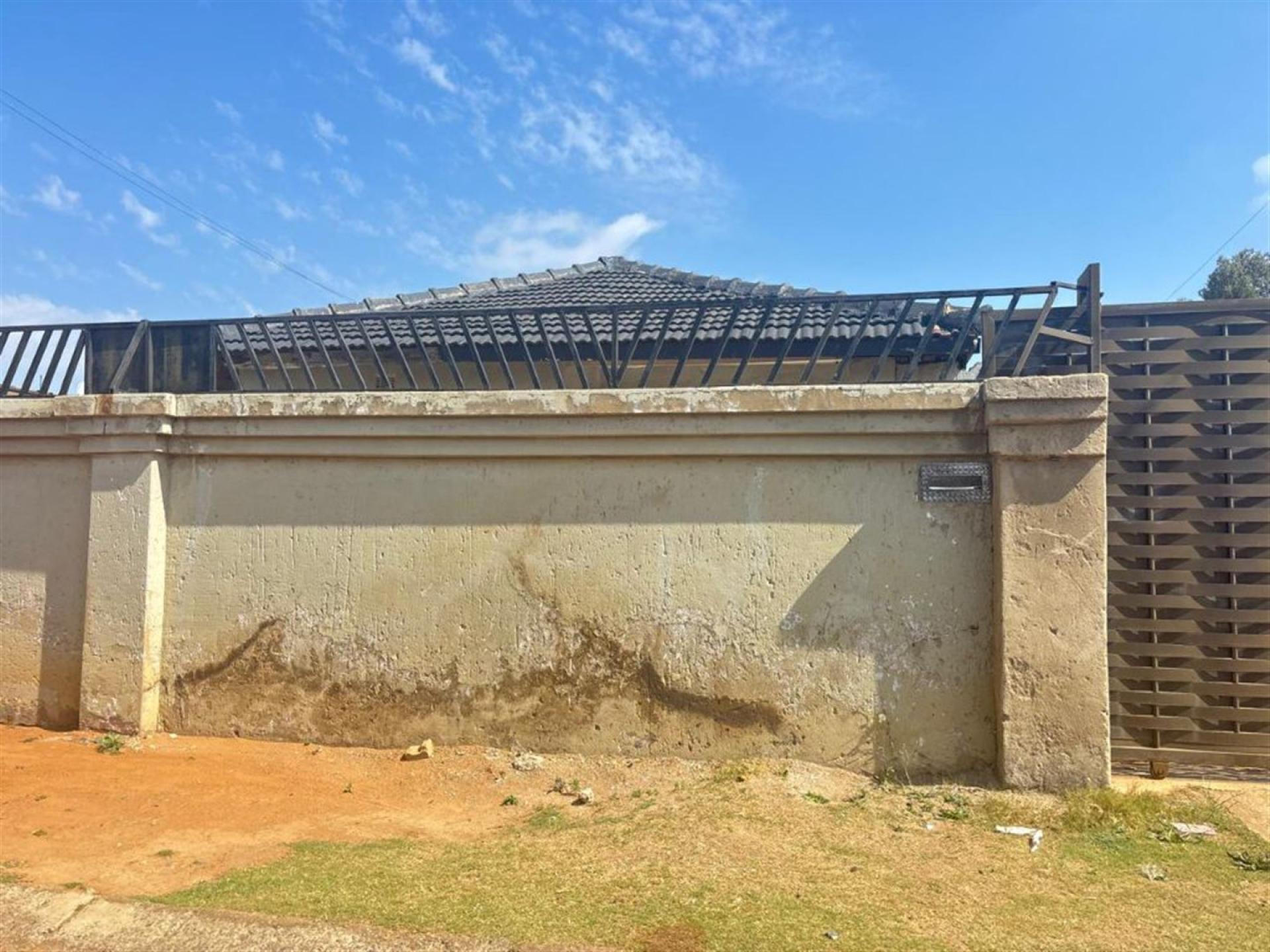 Front View of property in Mapetla