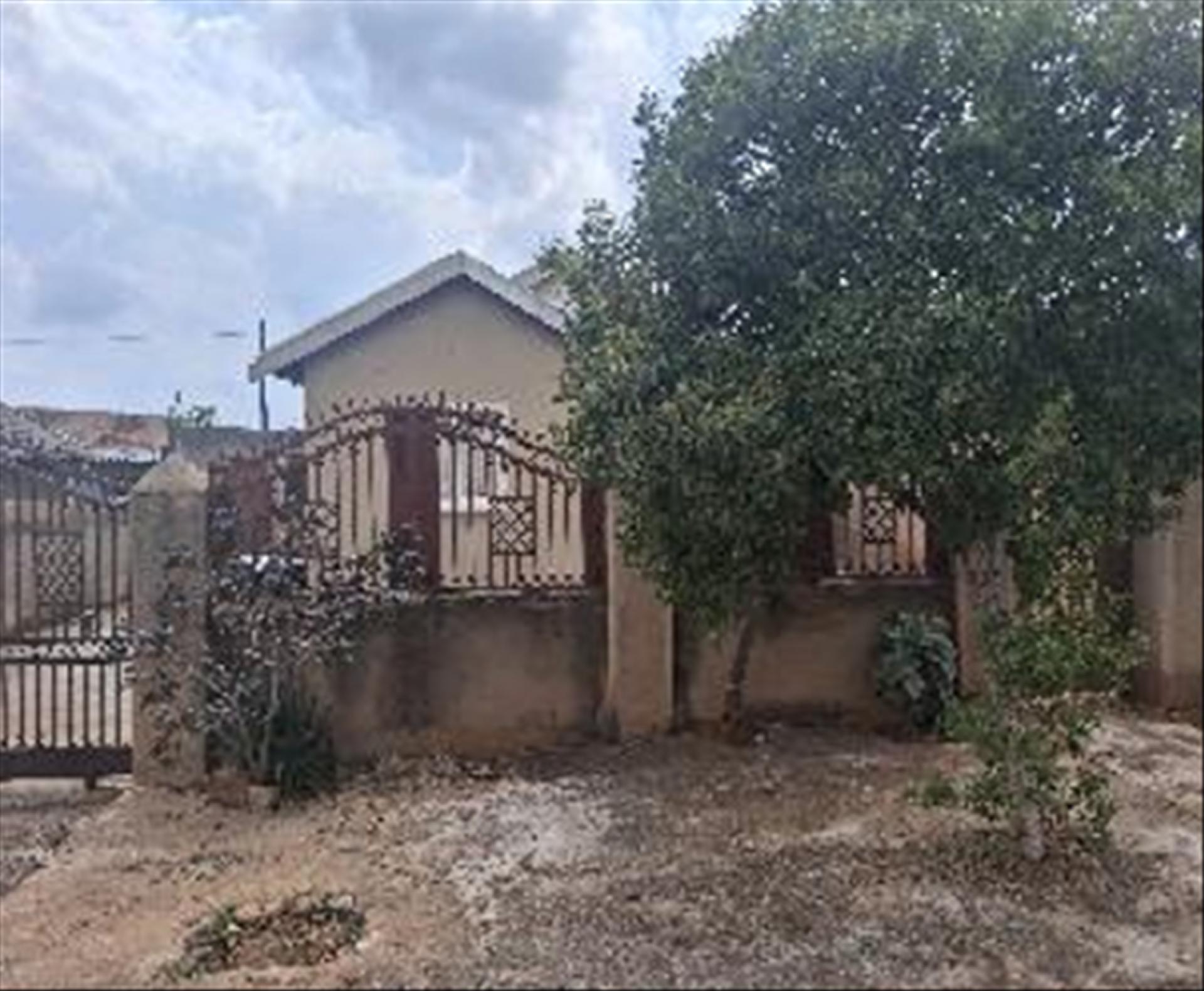 Front View of property in Gem Valley