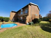 2 Bedroom 2 Bathroom Flat/Apartment for Sale for sale in Albemarle