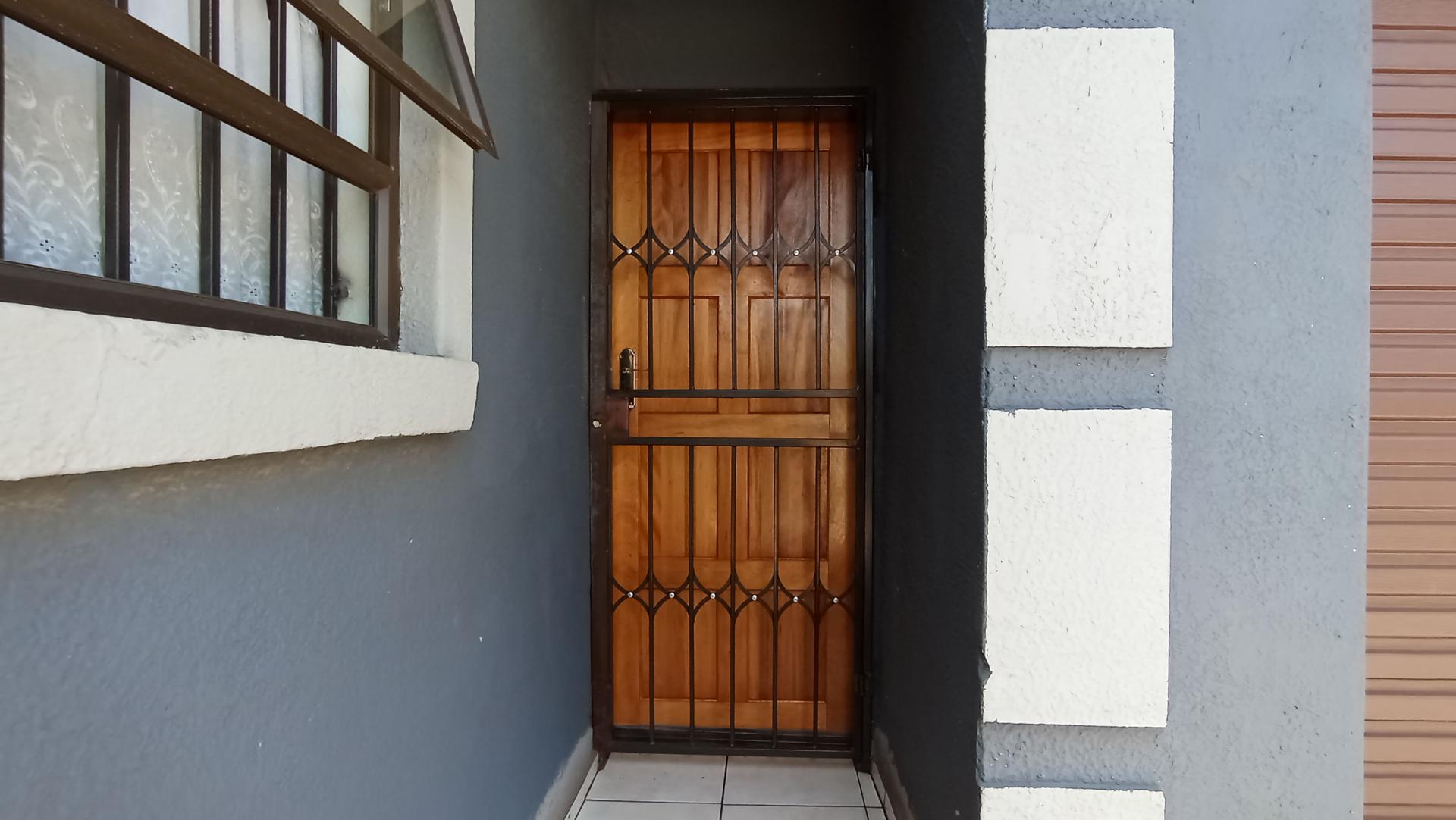 Front View of property in Vanderbijlpark
