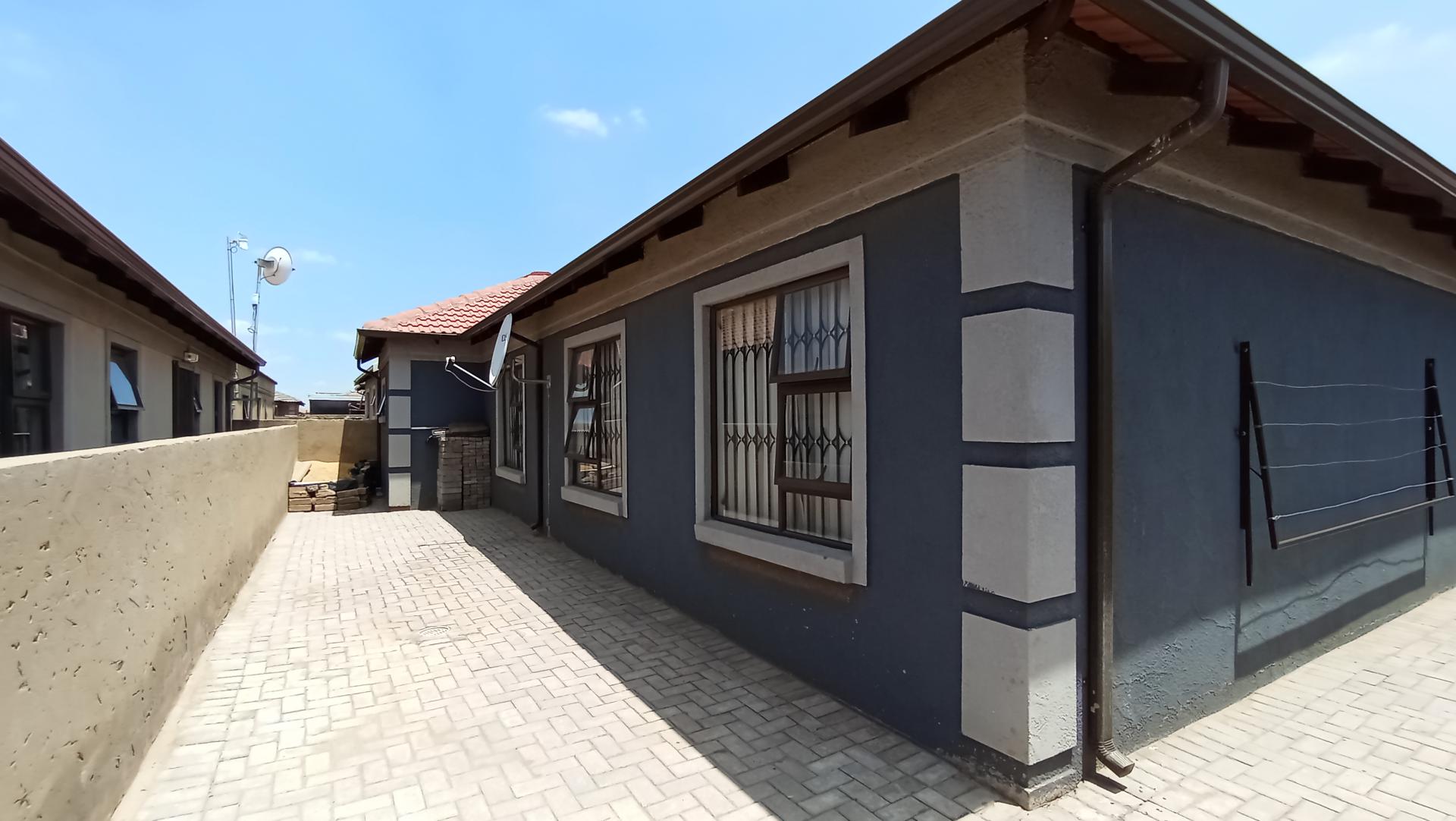 Backyard of property in Vanderbijlpark