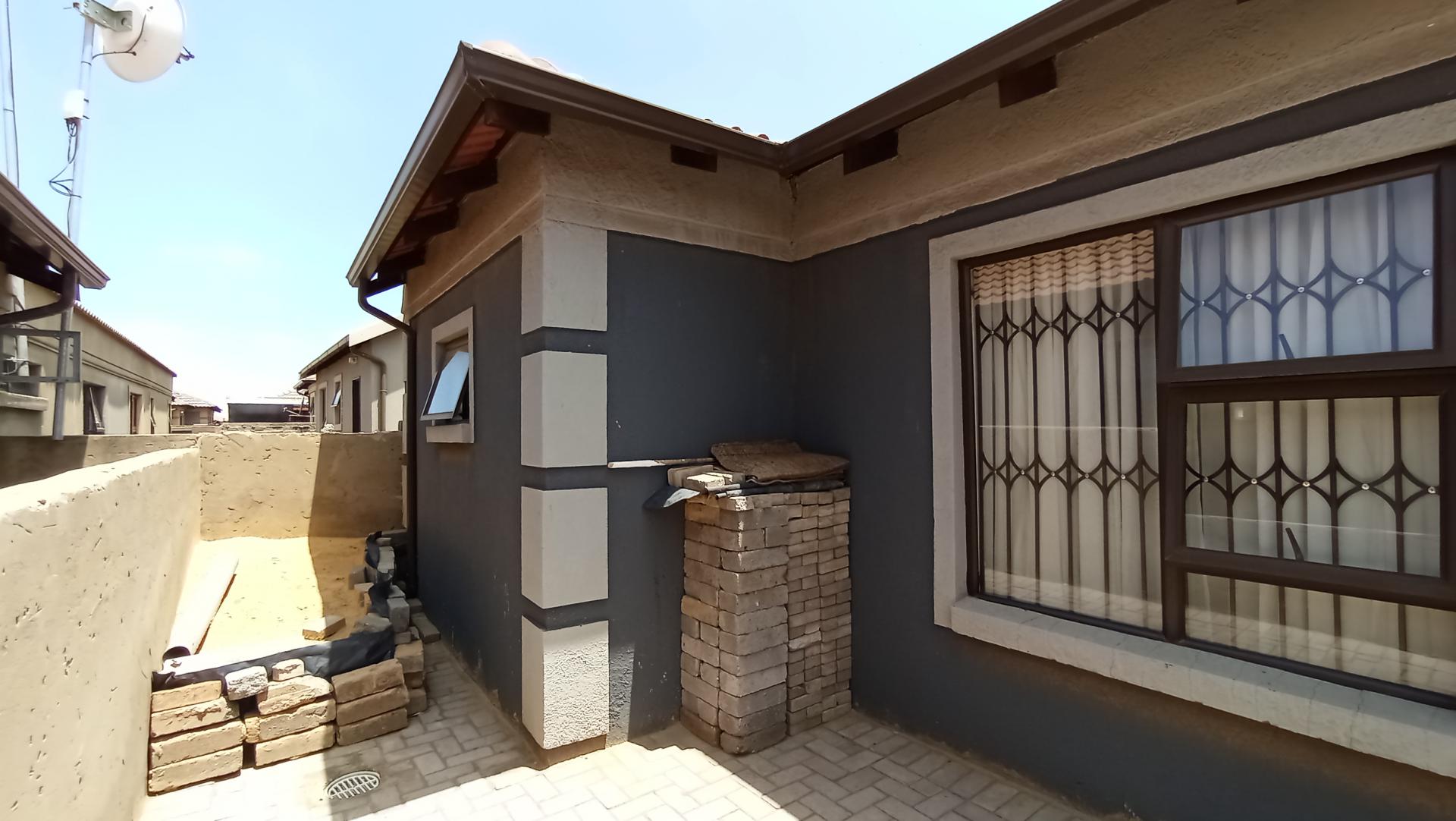 Backyard of property in Vanderbijlpark