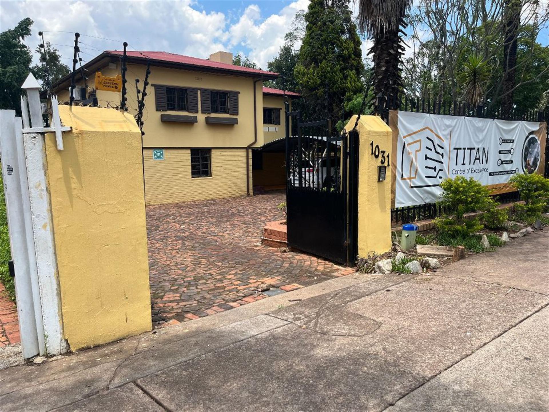 Front View of property in Hatfield