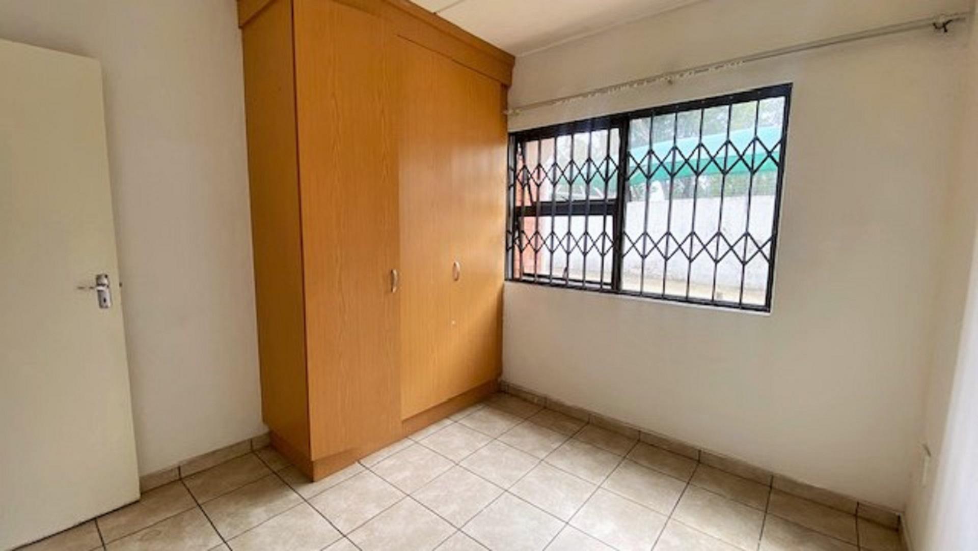 Bed Room 2 - 11 square meters of property in Anzac