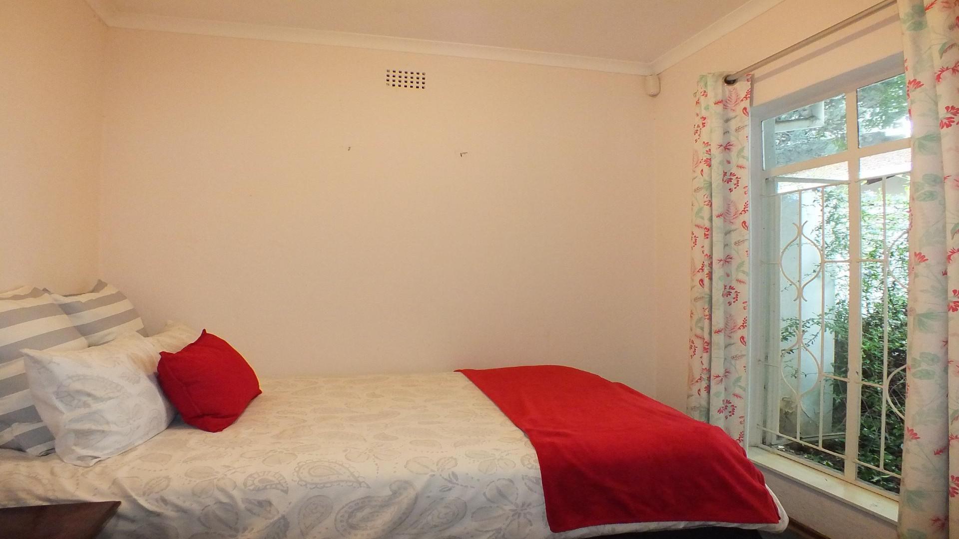 Bed Room 1 - 10 square meters of property in Jukskei Park