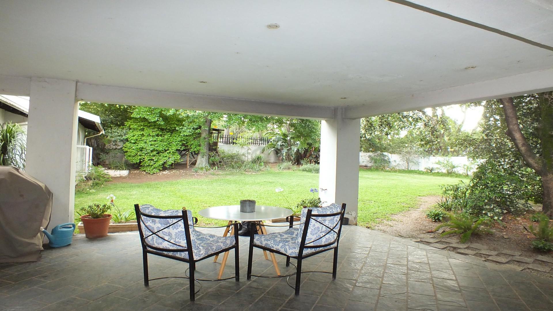 Patio - 44 square meters of property in Jukskei Park