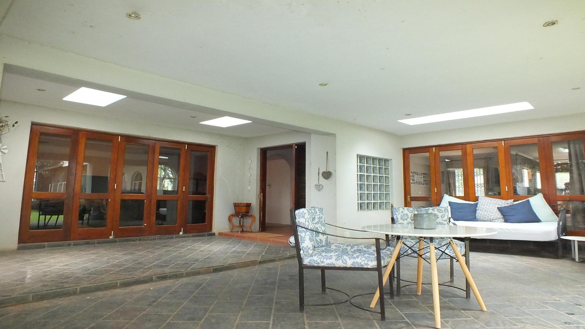 Patio - 44 square meters of property in Jukskei Park