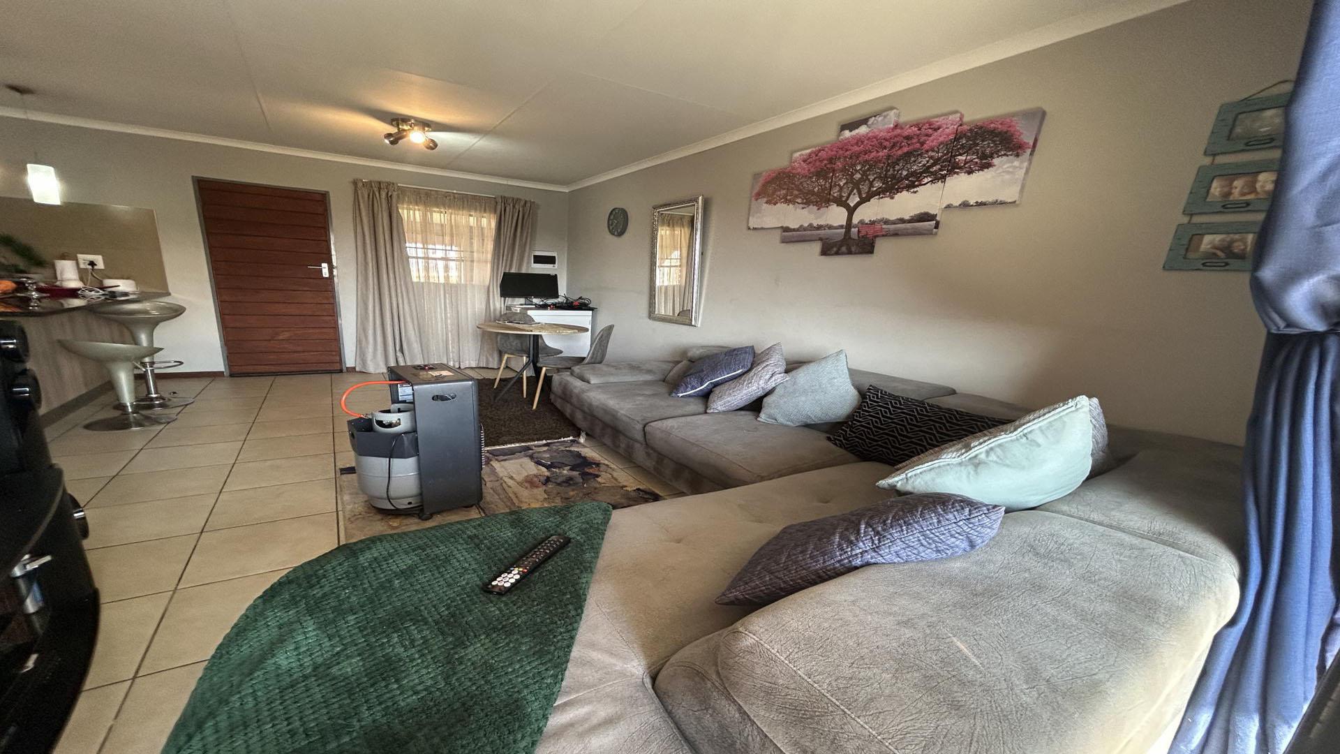 Lounges of property in Sagewood