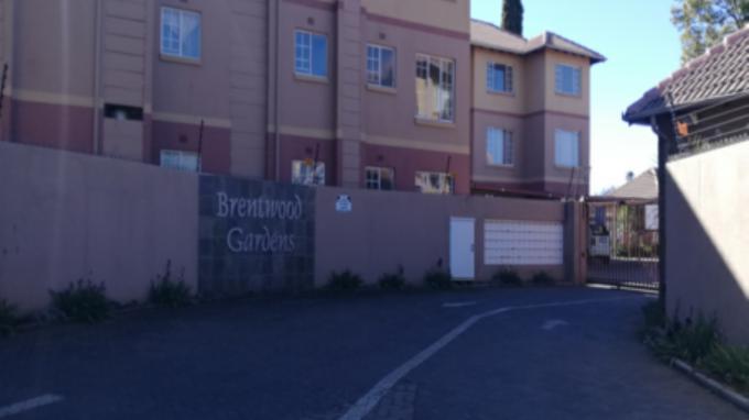 SA Home Loans Sale in Execution 2 Bedroom Sectional Title for Sale in Goedeburg - MR637351