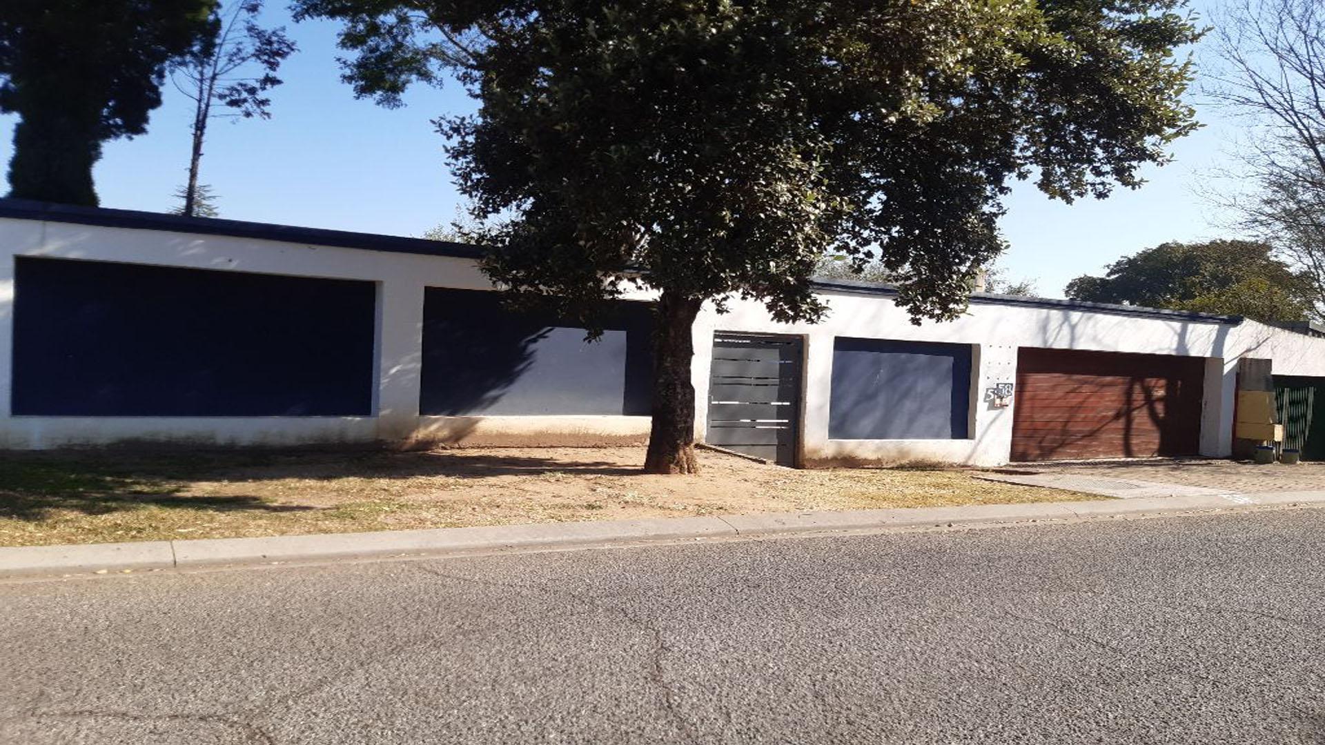 Front View of property in Randpark