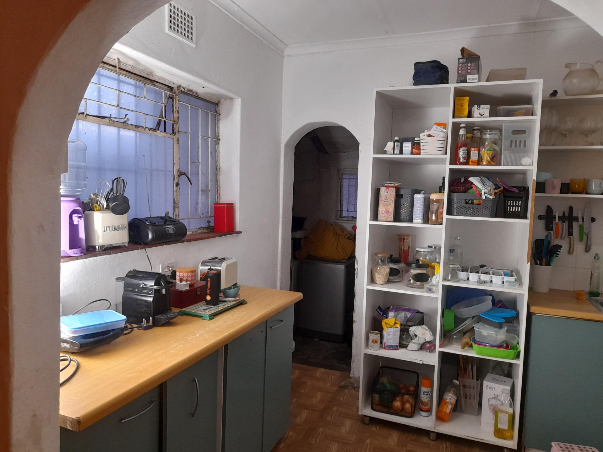 Kitchen of property in Southfield