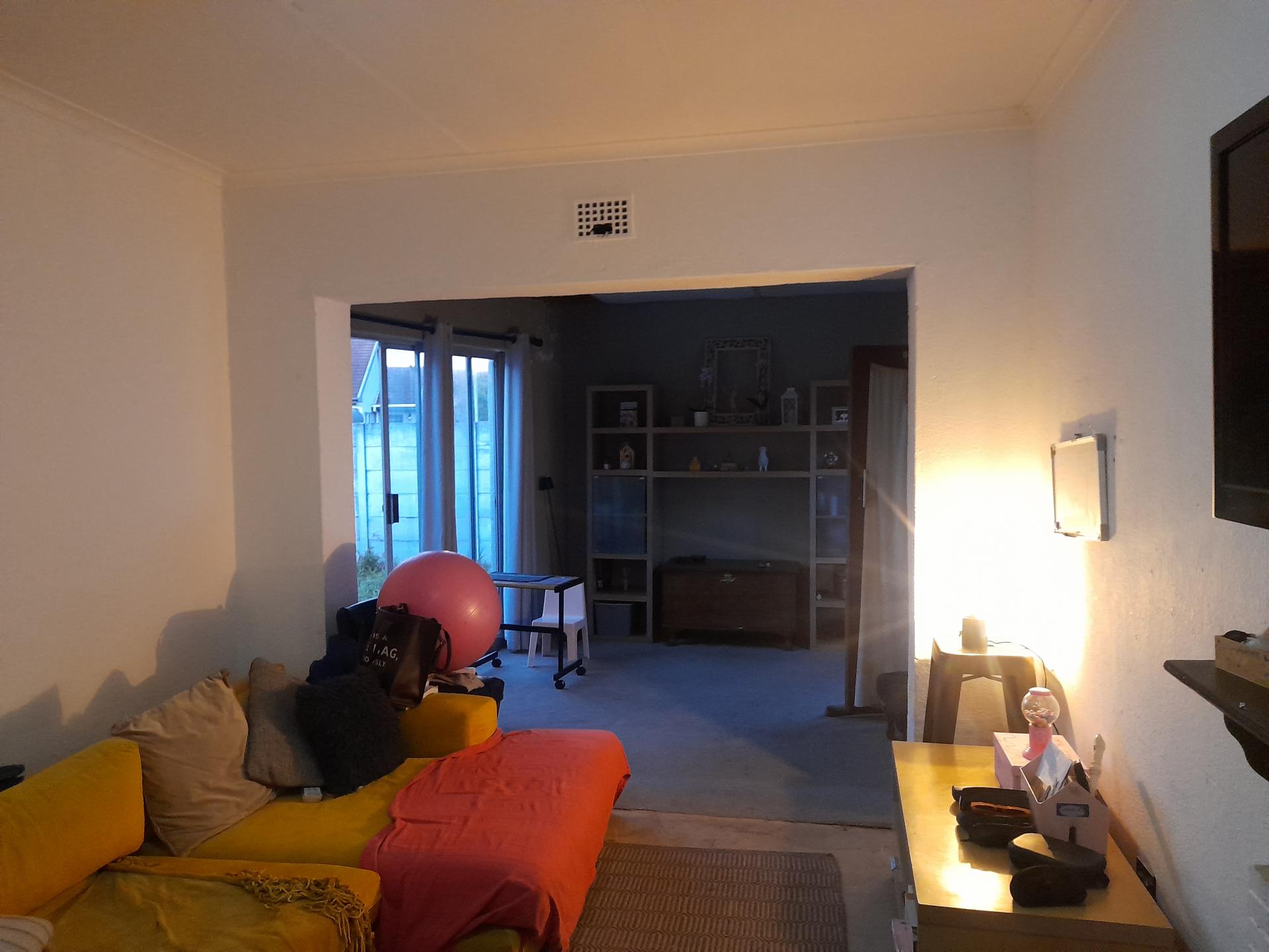 Lounges of property in Southfield