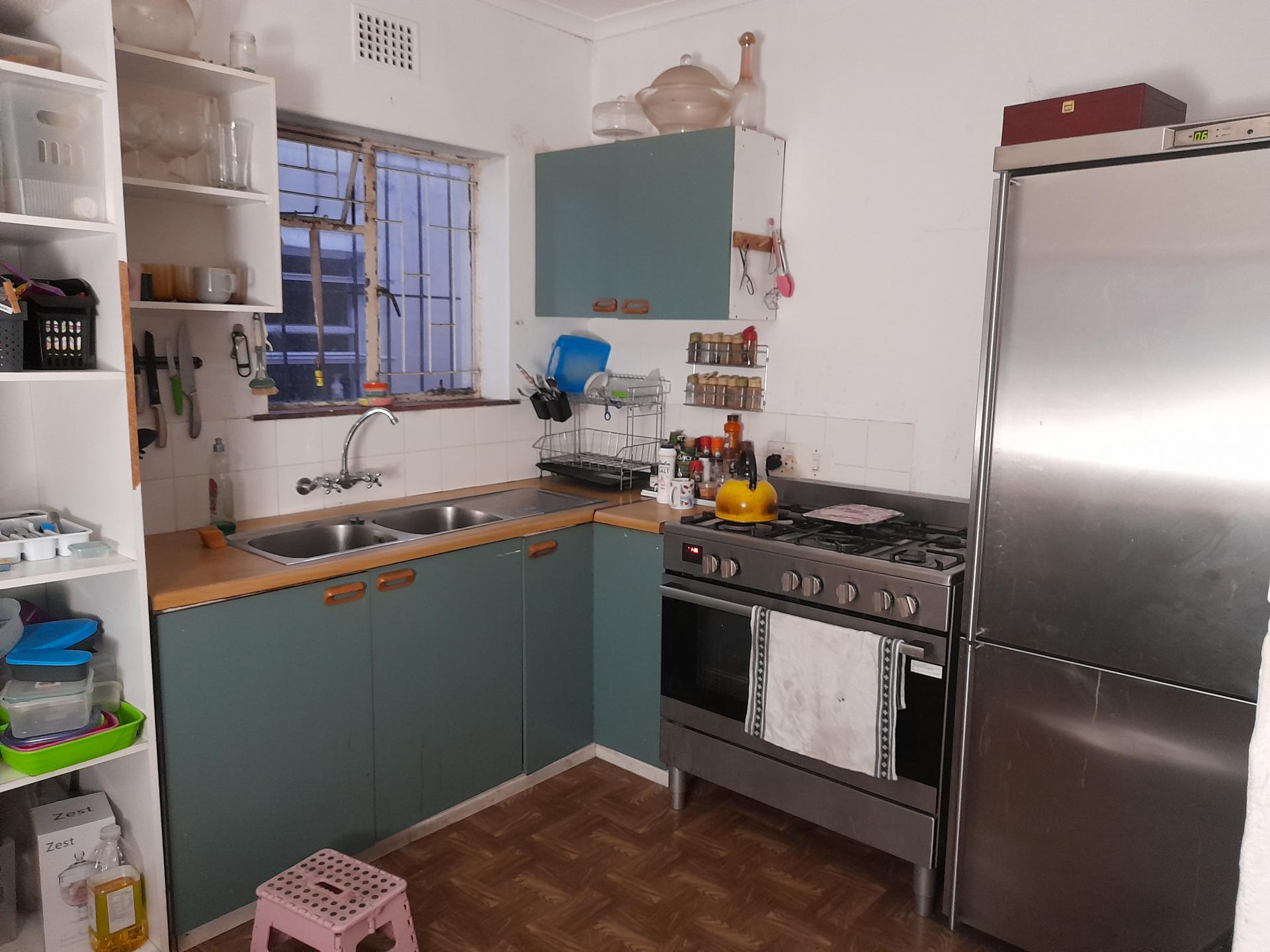 Kitchen of property in Southfield