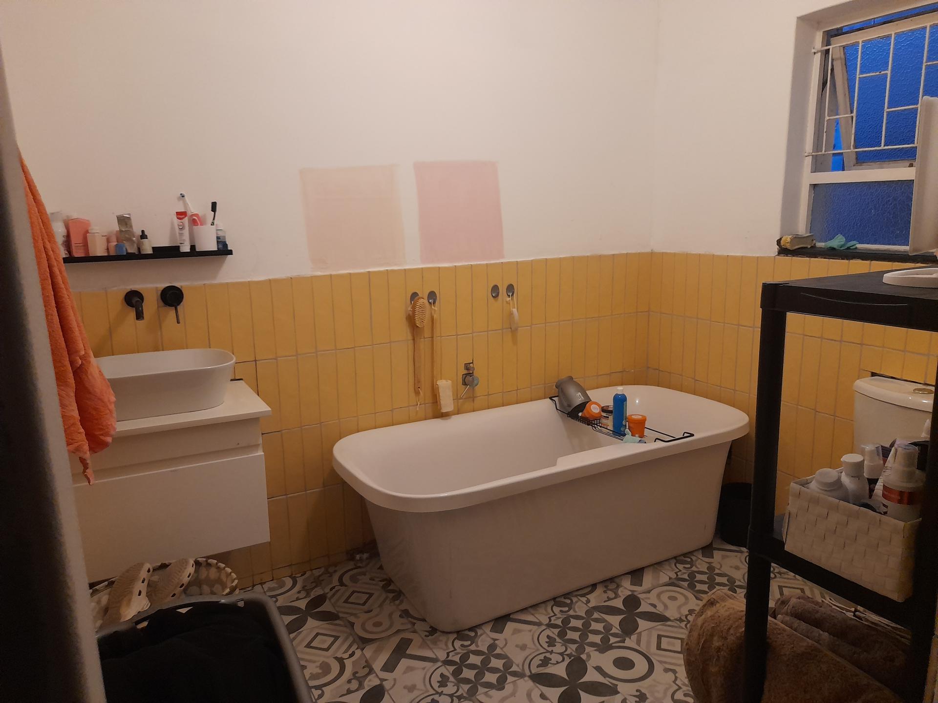 Bathroom 1 of property in Southfield